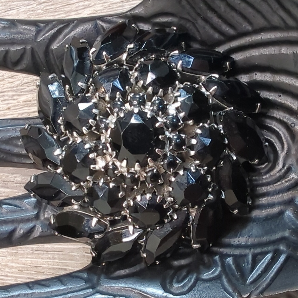 Vintage Black Rhinestone Dome Starburst Brooch